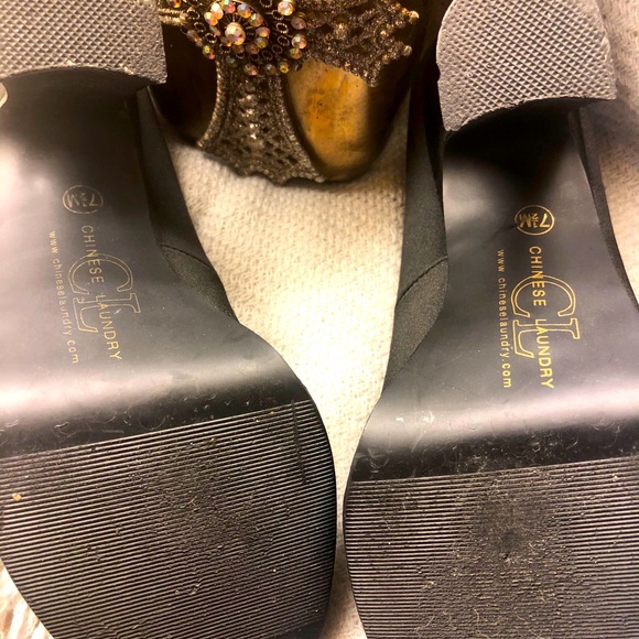 Chinese Laundry Heels 7.5 M - Picture 2 of 5